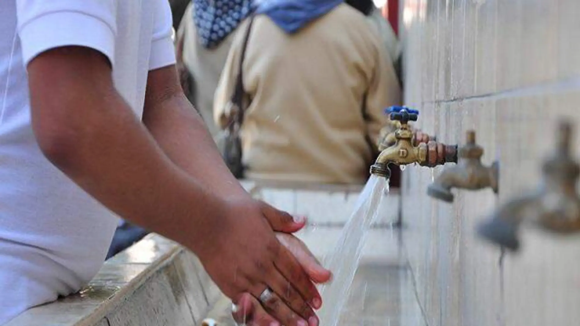 agua potable agua escuela lavarse las manos lavadero higiene